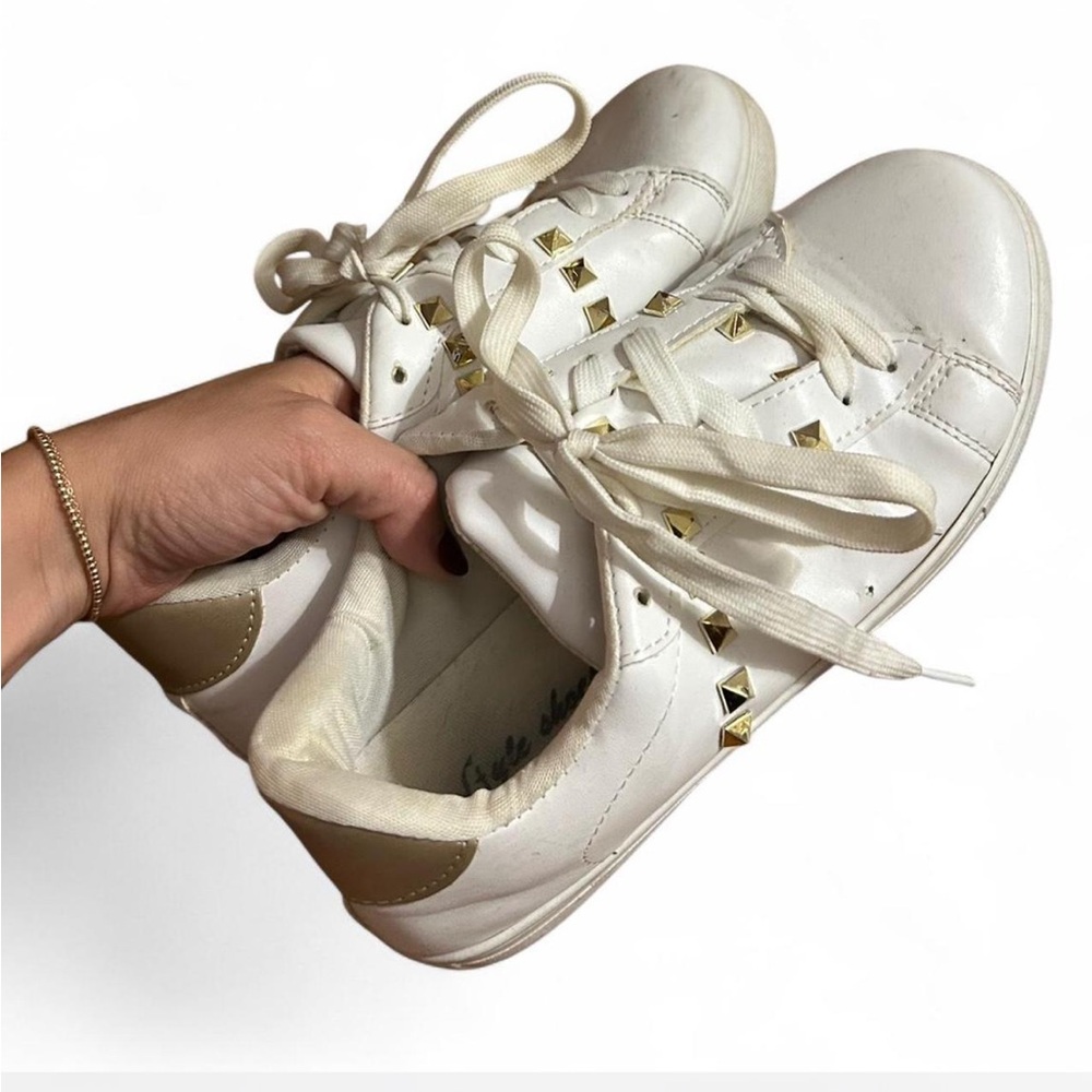 Elegant White Sneakers with Gold Accents
